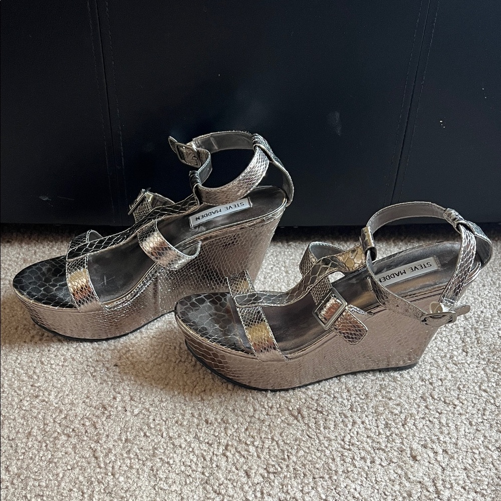 Steve Madden Metallic Wedge Sandals